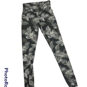 Wide band palm leggings